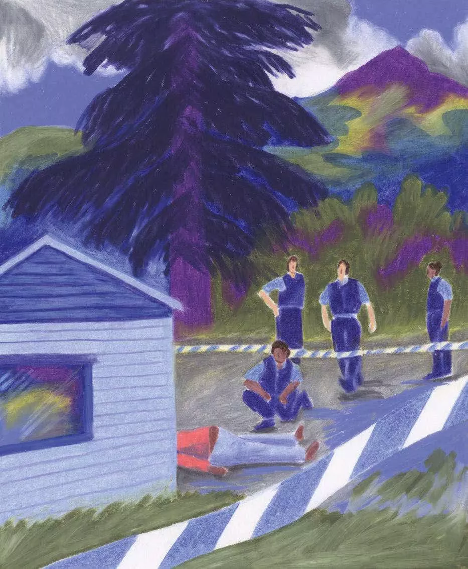 Une scène de crime est représentée avec plusieurs agents de police autour d'un corps allongé au sol, à côté d'une maison. Un grand arbre et des montagnes se trouvent en arrière-plan.