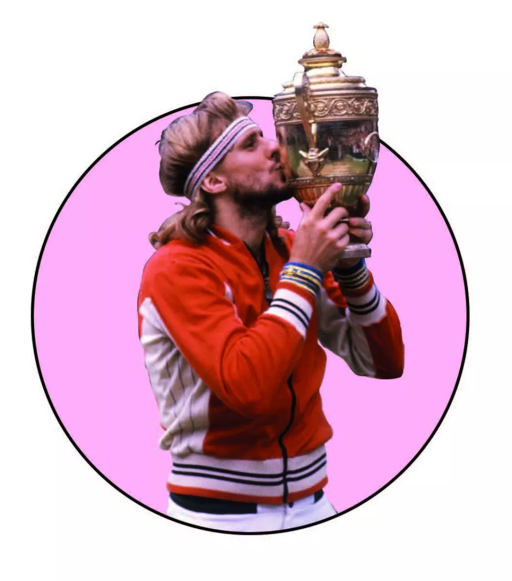Un homme en tenue de sport rouge et blanche embrasse un trophée doré, sur un fond rose circulaire.