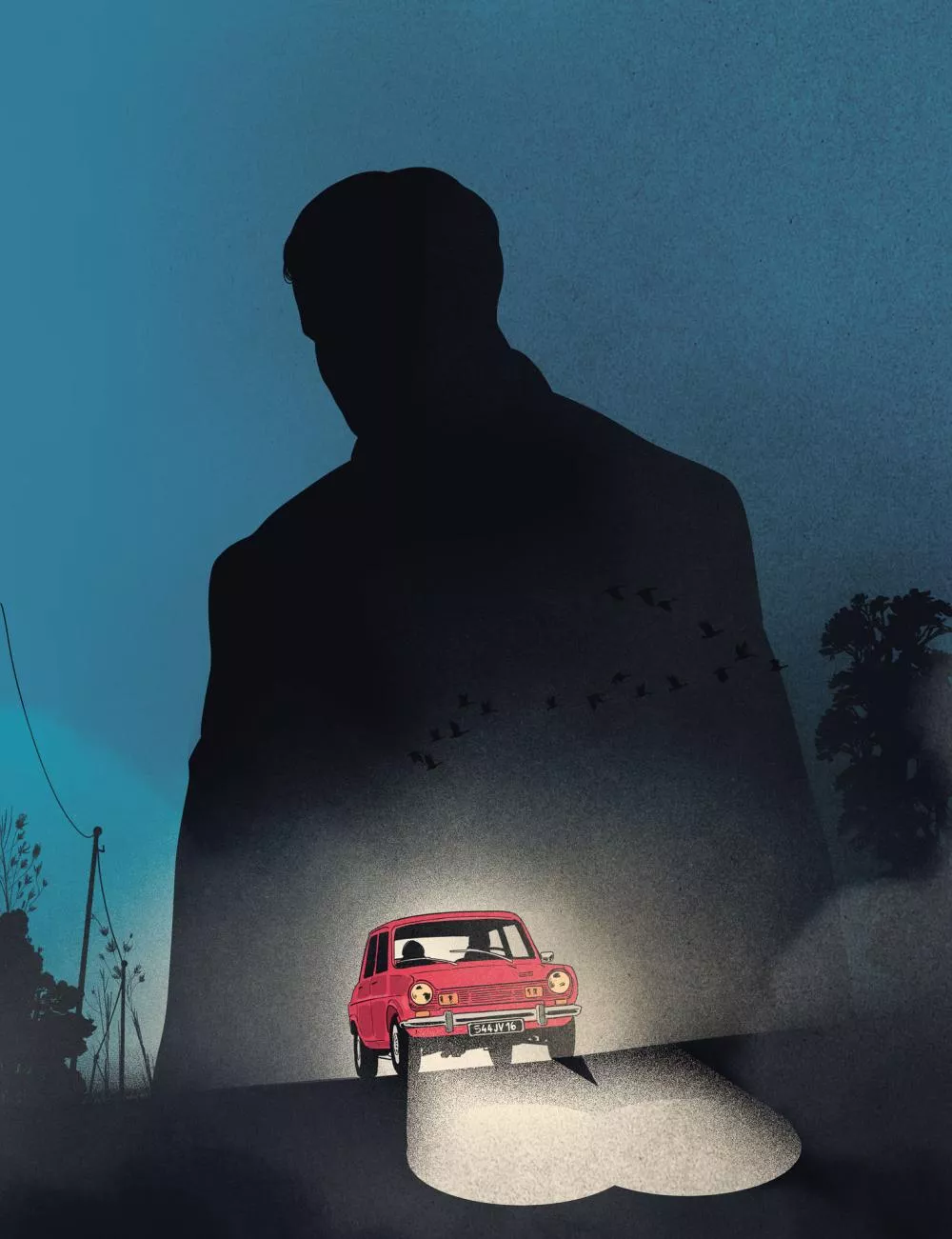 Un homme en silhouette se tient en arrière-plan, dominant la scène. Au premier plan, une petite voiture rouge, phares allumés, avance sur une route sombre. Des oiseaux volent dans le ciel nocturne, et des silhouettes d'arbres et de poteaux électriques se dessinent sur les côtés.